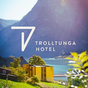 Trolltunga Hotel